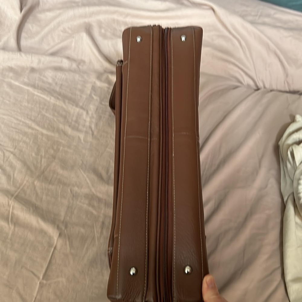 Levenger expandable walnut leather briefcase - Picture 4 of 7